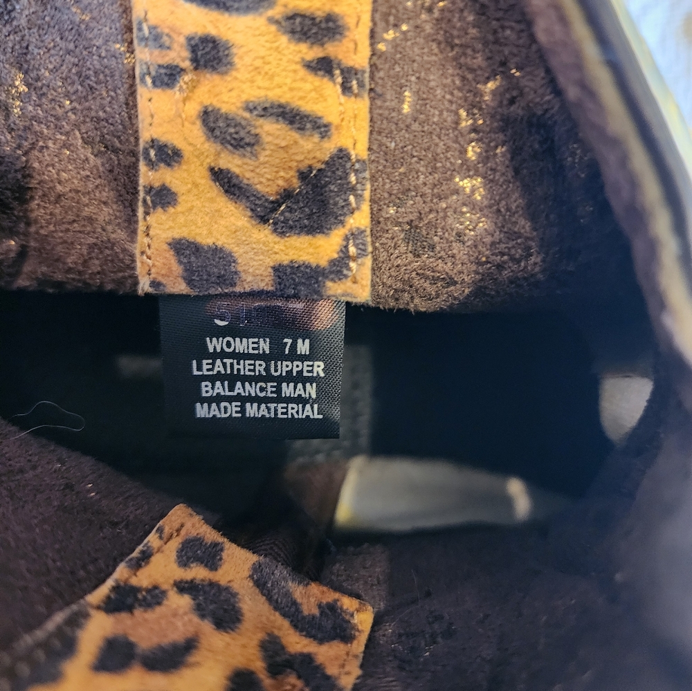 Leopard Print Laredo Leathet Ankle Cowgirl Boots - Picture 3 of 8